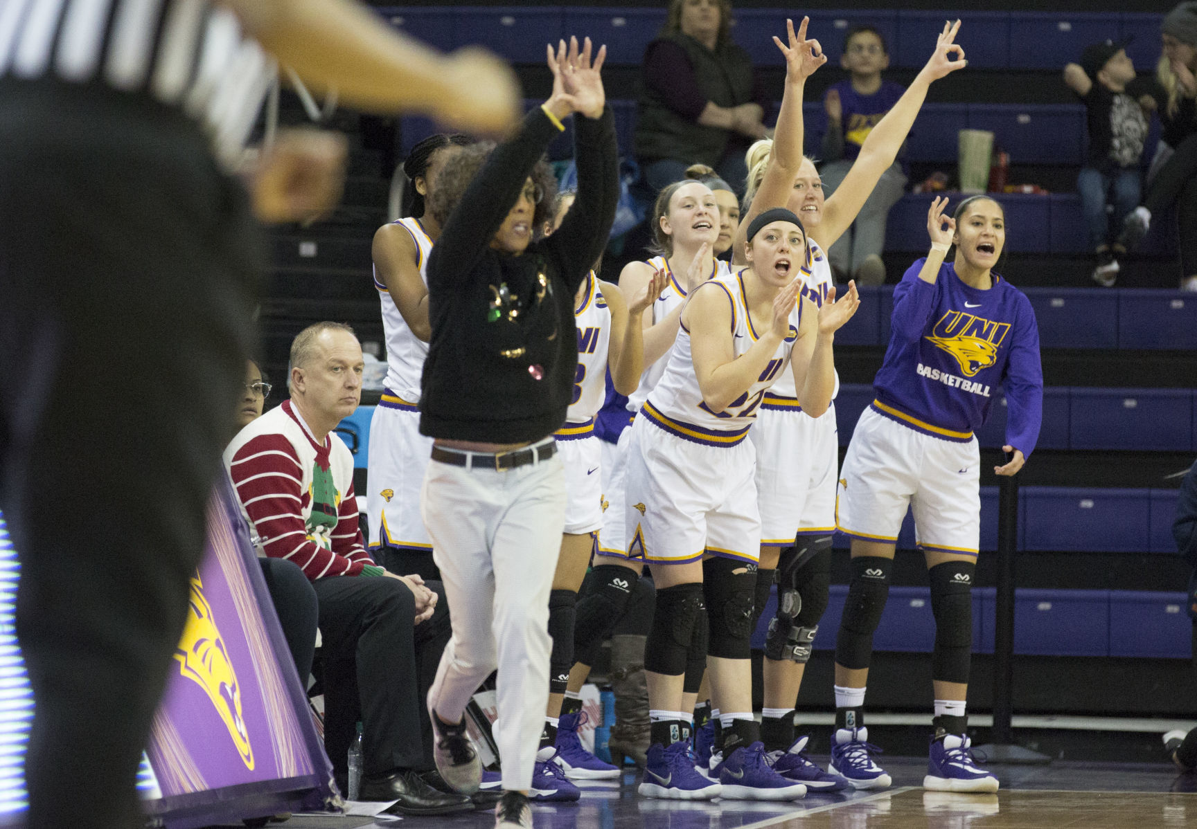 121519kw-uni-womens-bball-04